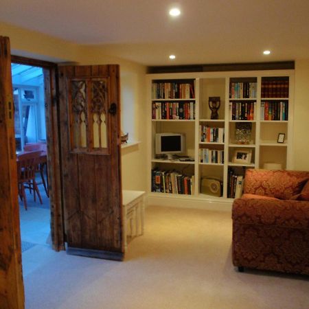 Gorse Farm House B&B Sturminster Newton Exterior photo