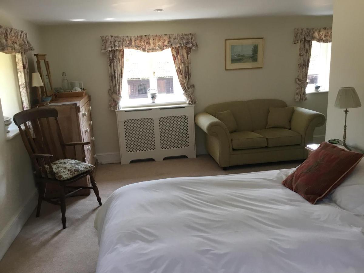 Gorse Farm House B&B Sturminster Newton Exterior photo